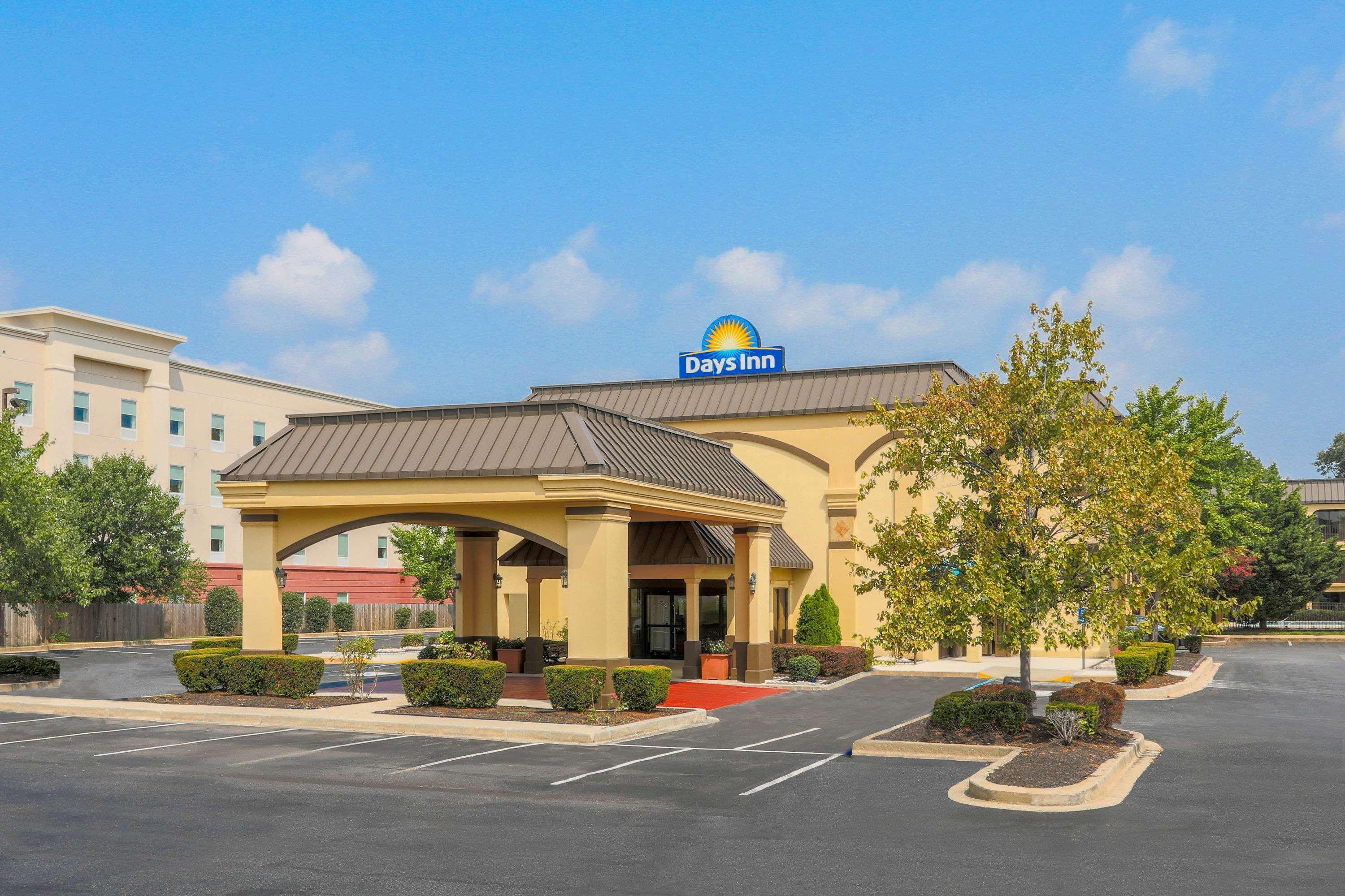 Days Inn By Wyndham Newark Wilmington Dış mekan fotoğraf