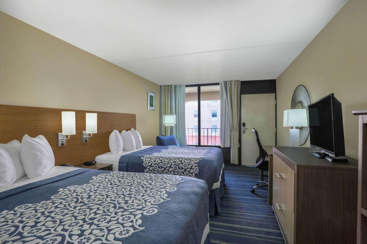 Days Inn By Wyndham Newark Wilmington Dış mekan fotoğraf